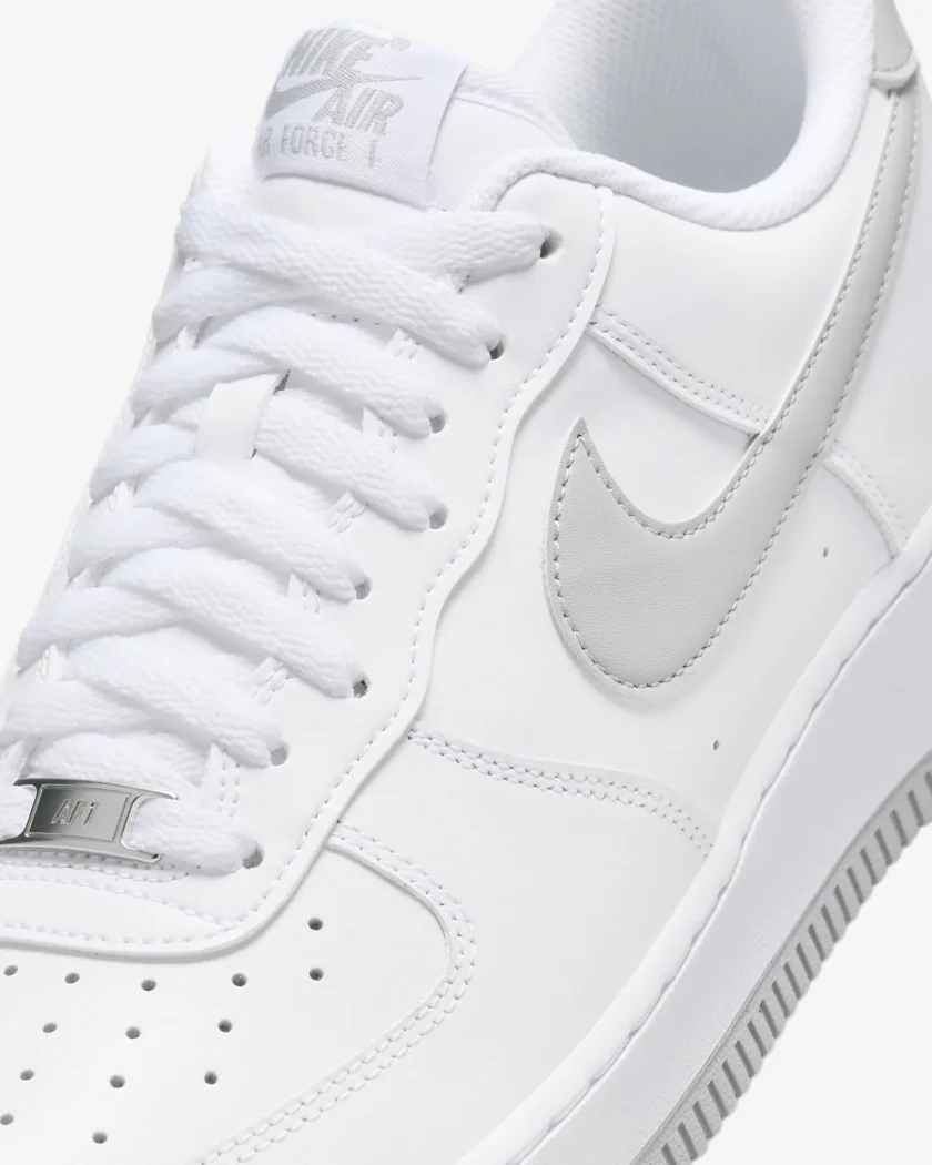 کفش مردانه خاکستری نایک مدل Nike Air Force 1 '07