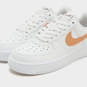 کفش ورزشی زنانه سفید، نارنجی نایک مدل Nike Air Force 1 '07 Women's