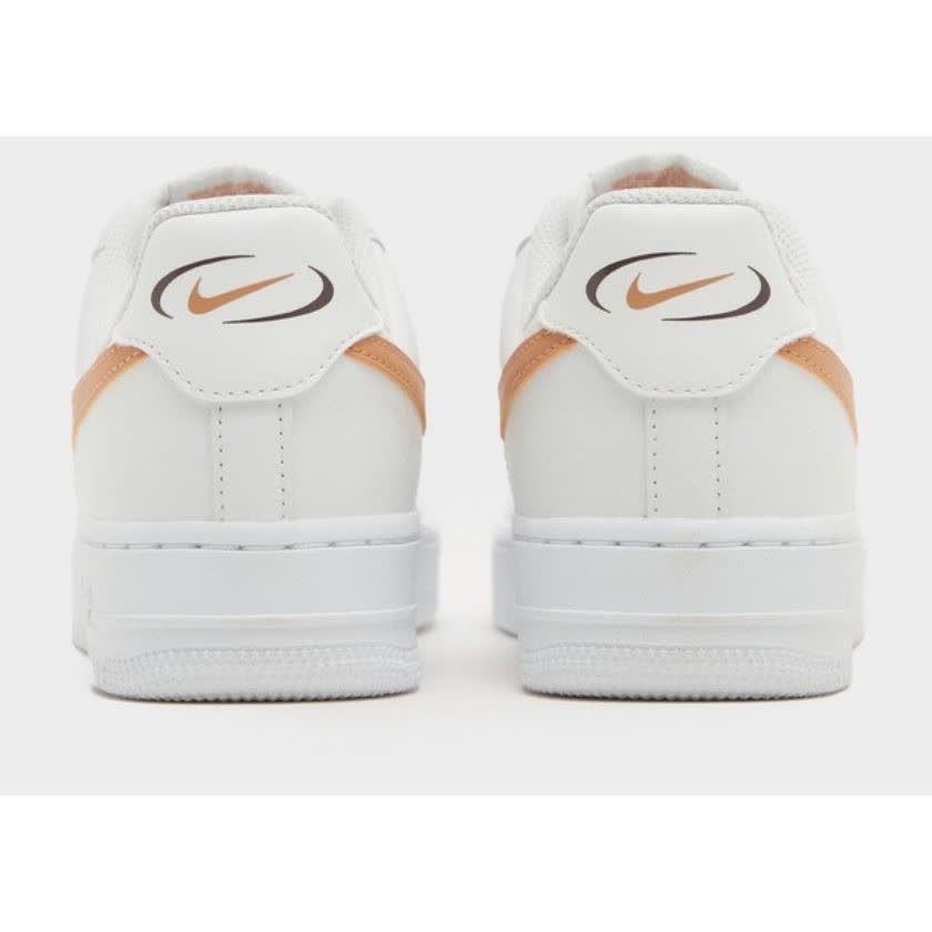 کفش ورزشی زنانه سفید، نارنجی نایک مدل Nike Air Force 1 '07 Women's